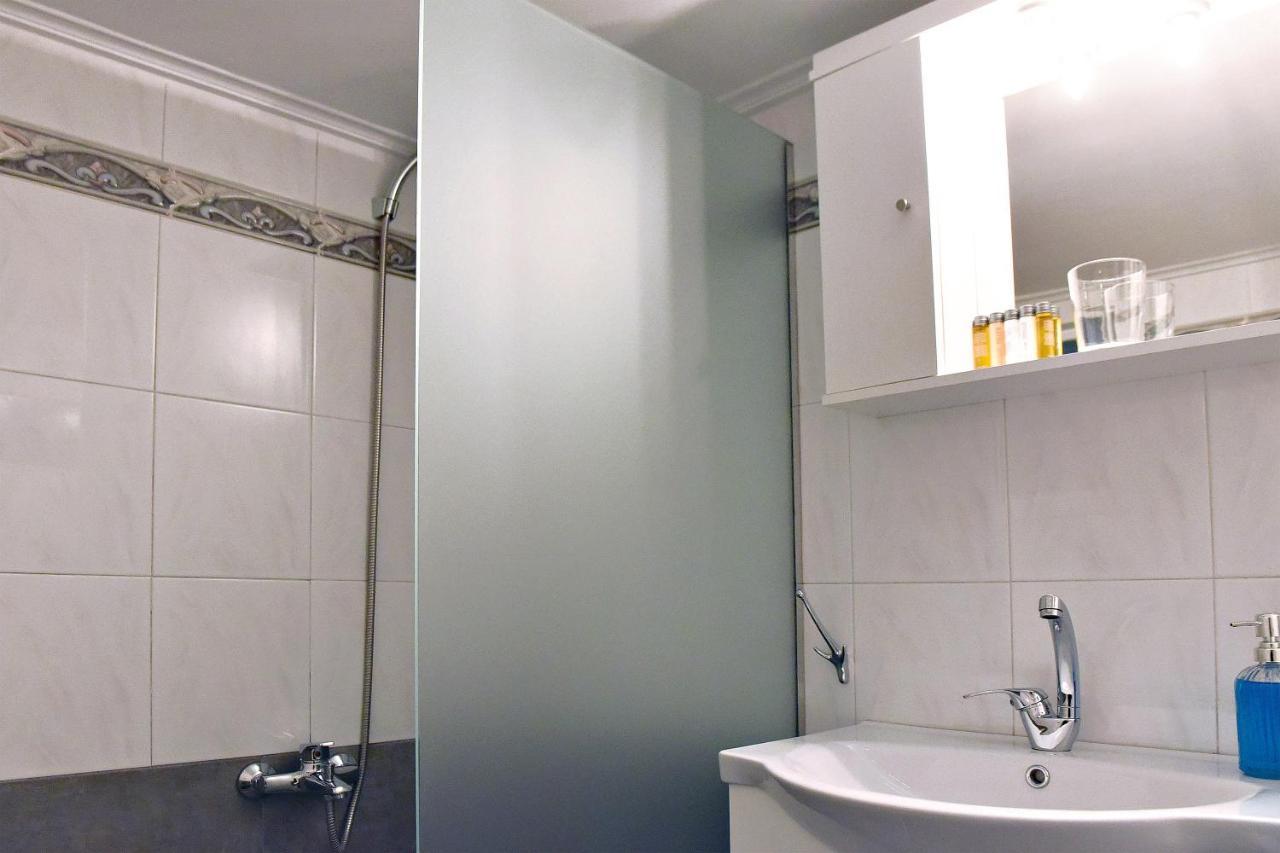Apartment Pnika Athena Bagian luar foto