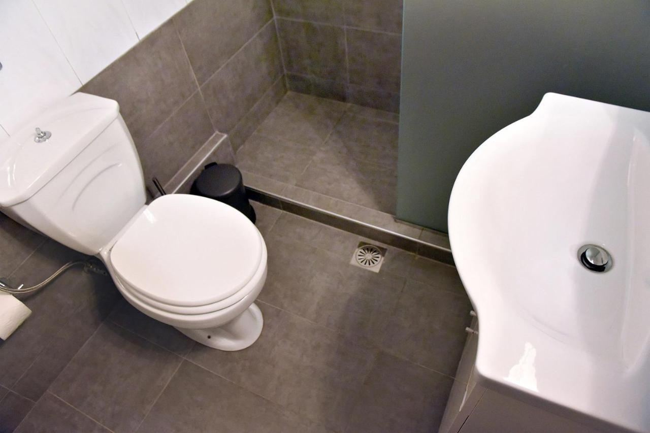 Apartment Pnika Athena Bagian luar foto